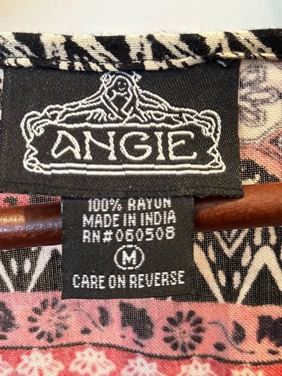 Angie 3/4 sleeve patterned Boho blouse size M new without tags! - Picture 3 of 4